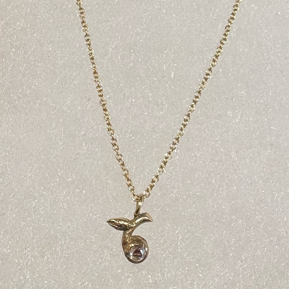 Catbird 10 karat gold with rose cut diamond